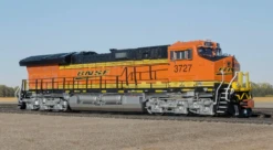 ScaleTrains Rivet 33624 N Scale GE ET44 Tier 4 Diesel "Heritage III" BNSF 3740 DCC & Sound